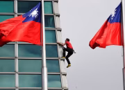 Tanpa Tali Pengaman, Alex Honnold Taklukkan Gedung Taipei 101 Setinggi 508 Meter